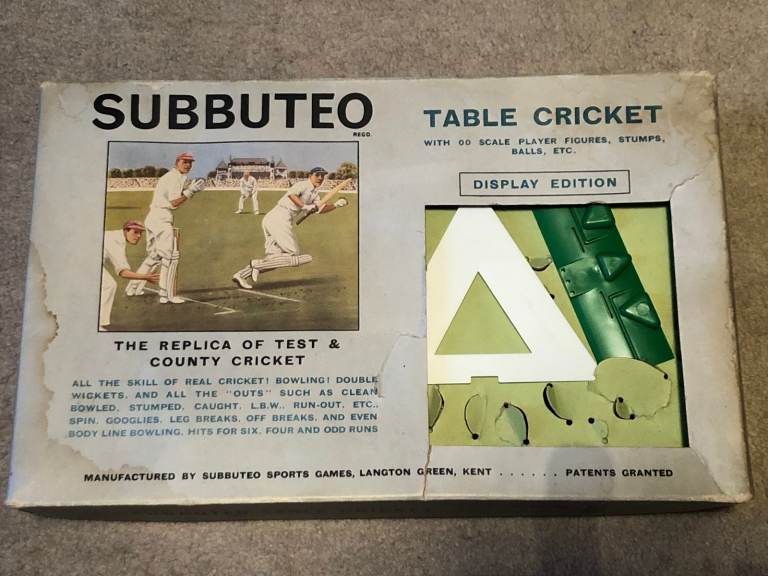 CLASSIC VINTAGE SUBBUTEO TABLE CRICKET DISPLAY EDITION, complete, PLUS PITCH, smoke-free home
