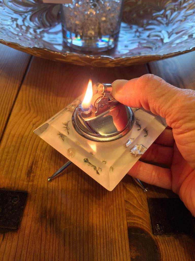 RARE ANTIQUE SPACE AGE TABLE LIGHTER 
