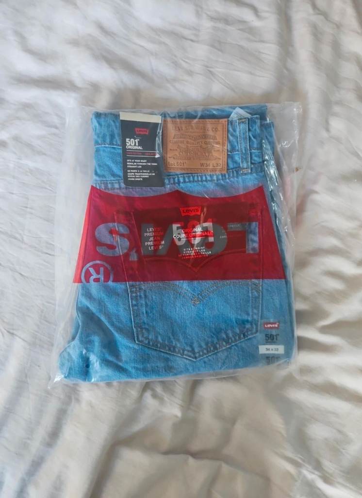 Levi 501 jeans for sale (34x32) 
