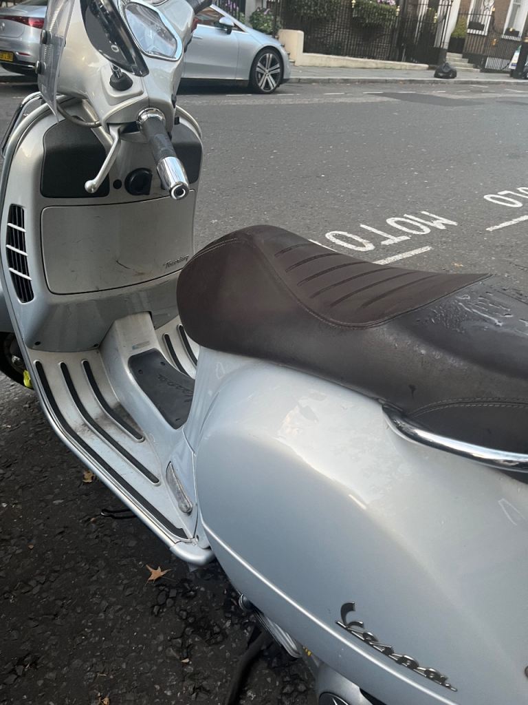 Vespa 300, 2016, 6728 (cc)