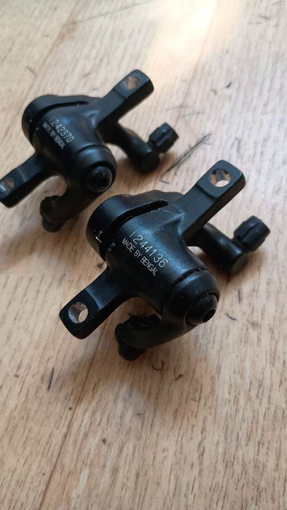  Mechanical disc brakes calipers ( pair front and rear)