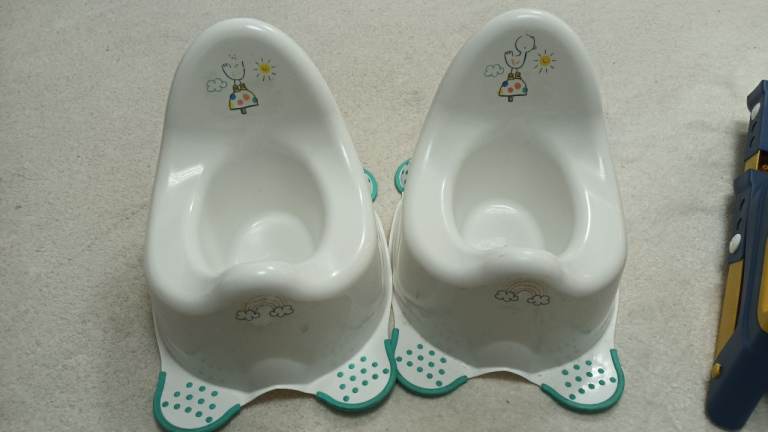 2 pottys
