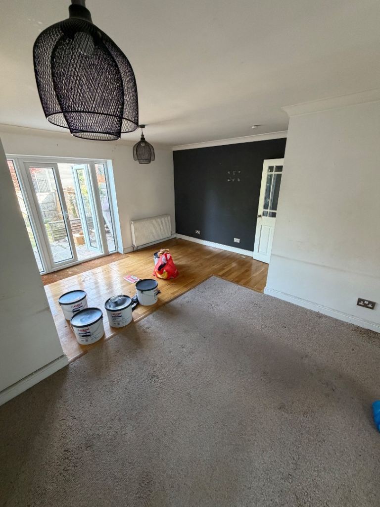 3 bedroom house - Henwood Road 