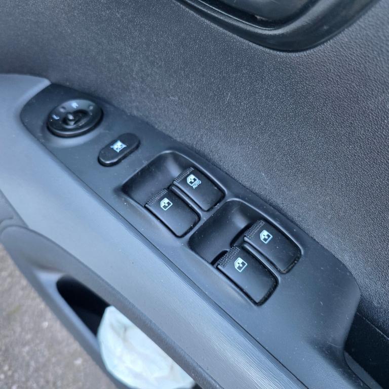 2013 Hyundai i10 1.2 Active 5dr HATCHBACK Petrol Manual