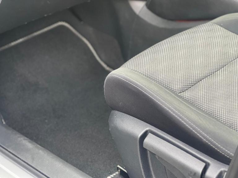 2015 Nissan Qashqai 1.6 dCi N-Tec+ 5dr HATCHBACK DIESEL Manual