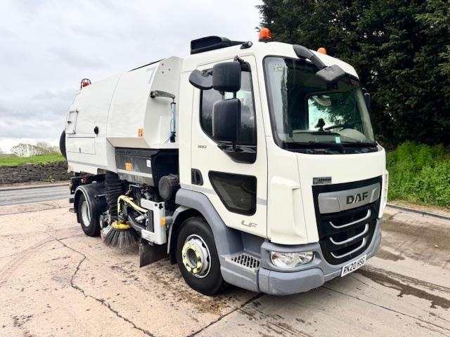 2020 20 DAF LF 180 E6 12T Johnston VS502 hydrostatic dual sweep 70kms 