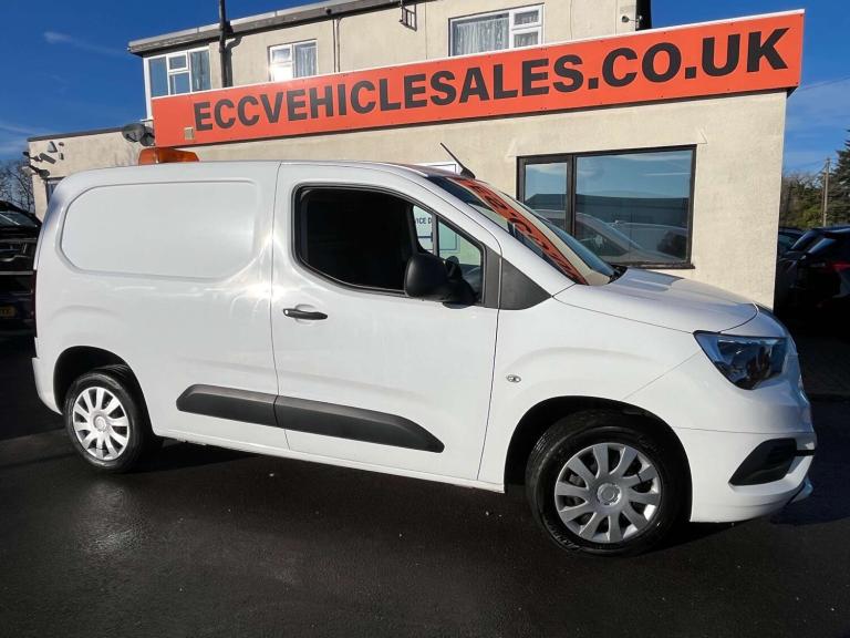 2020 Vauxhall Combo 1.5 Combo 2300 Sportive S/S Panel Van Diesel Manual