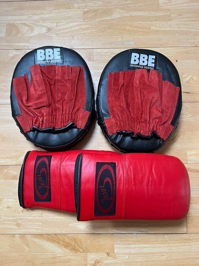 BBE Boxing gloves and pads