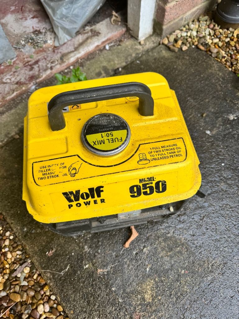 Wolf 950 two stroke generator 
