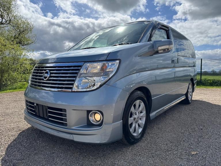 2005 Nissan Elgrand 3.5 X 8 SEATER AUTOMATIC * ONLY 39000 MILES * TWIN POWER DOORS * SUNROOF *   ...