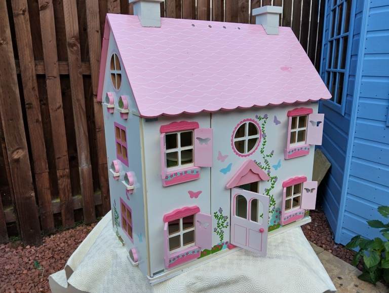 Lovely Wooden Dolls House with Pink Roof – Good Condition