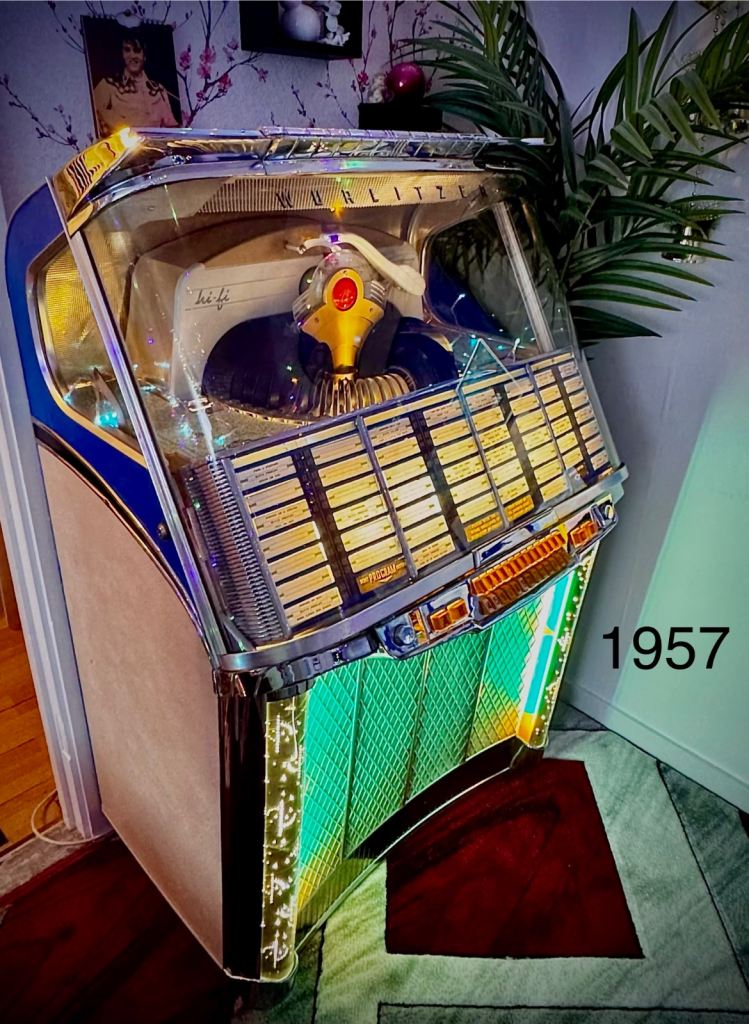 1957 Wurlitzer 2104 Jukebox