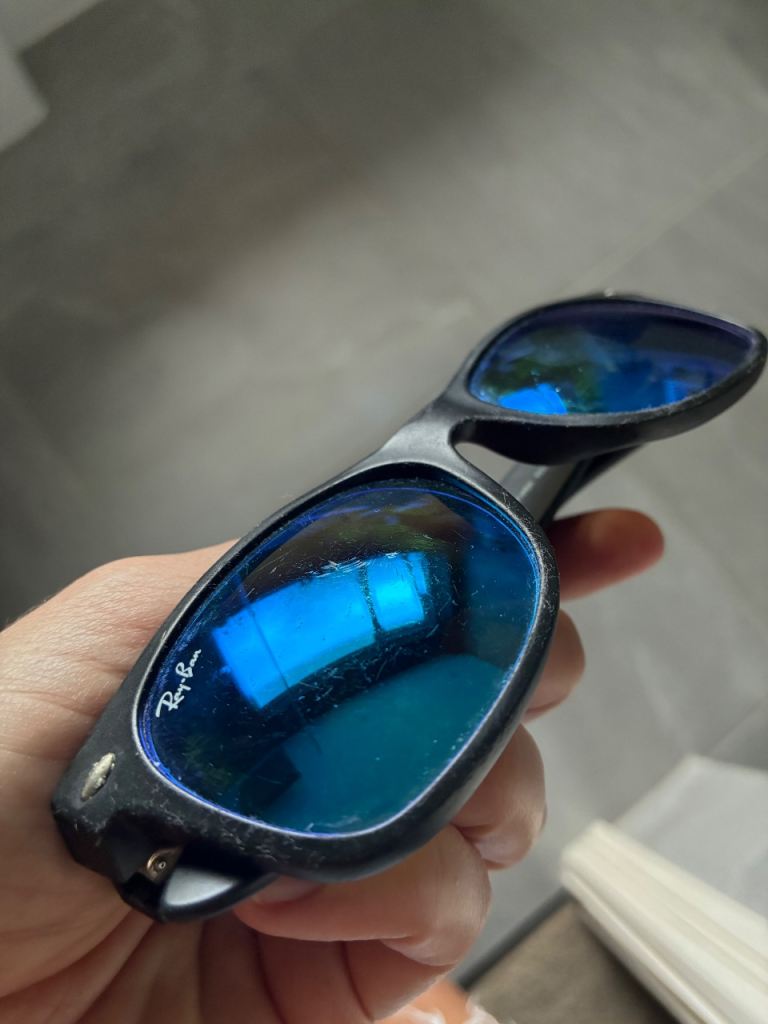 Ray-Ban Sunglasses – Black with Blue Mirrored Lenses