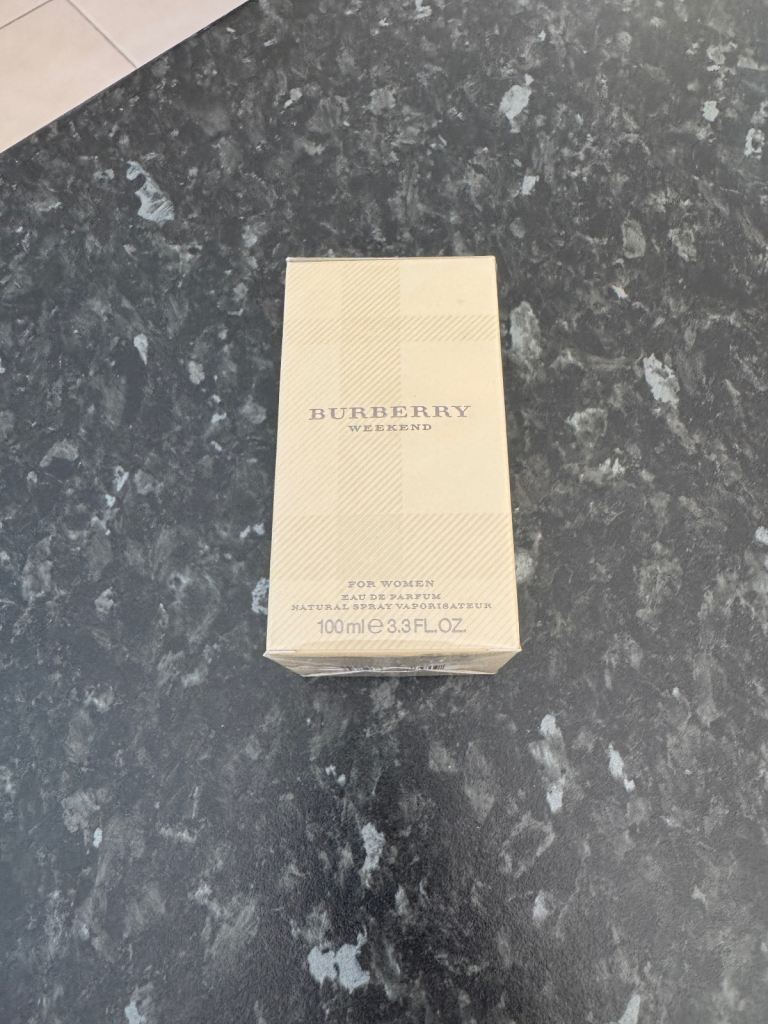 BURBERRY WEEKEND for Women Eau De Parfum 100ml