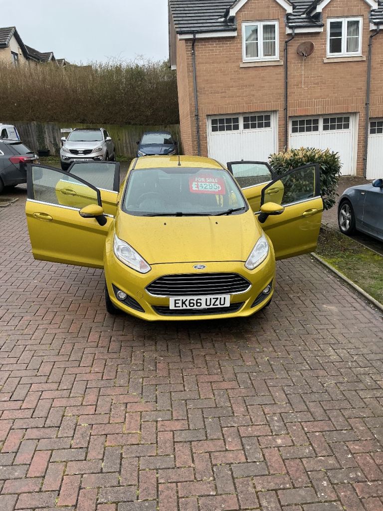 Ford, FIESTA, Hatchback, 2016, Manual, 1498 (cc), 5 doors