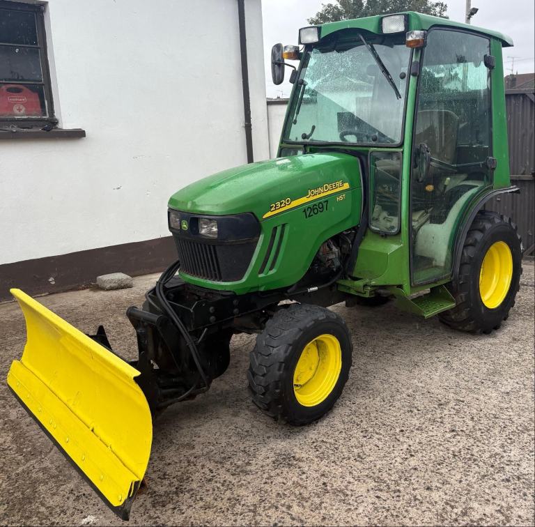 John Deere 2320 Tractor . 2011 2320 
