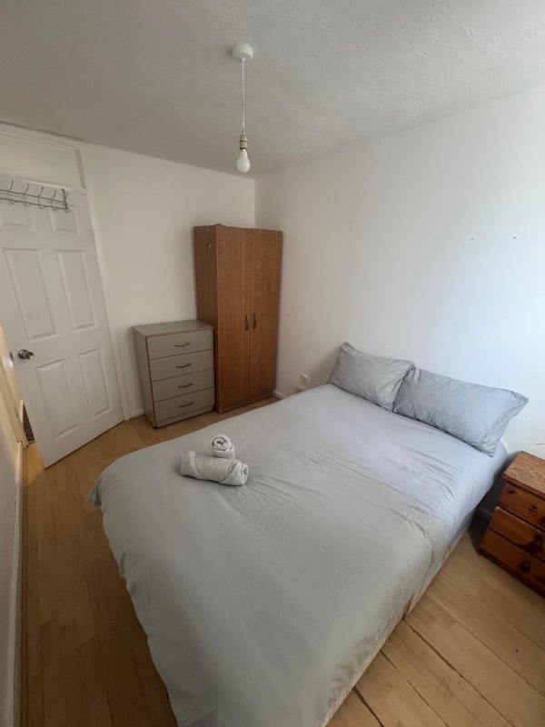 🏠Spacious Semi Double In E3 2Lb🔑