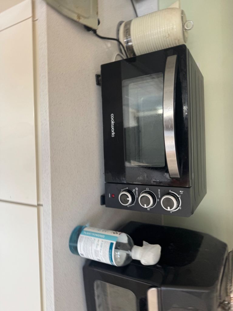 Mini electric oven top counter