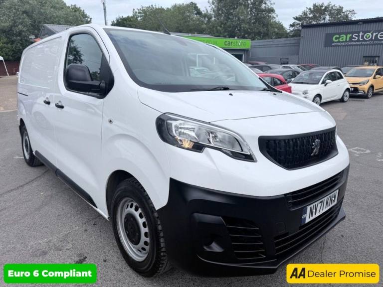 2022 Peugeot Expert 1.5 BlueHDi 1000 Pro Premium MWB Van in white, 42,000 miles, 6-speed, Air C P...