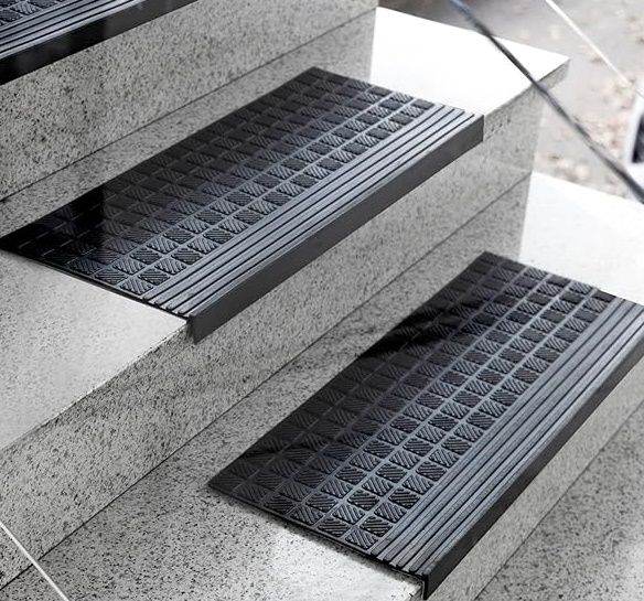 7 In No Rubber Stair Mats - 30 x 90 cm 