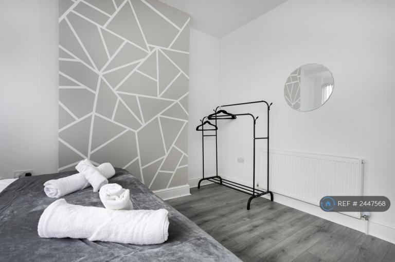 5 bedroom house in Chaucer Street, Leicester, LE2 (5 bed) (#2447568)