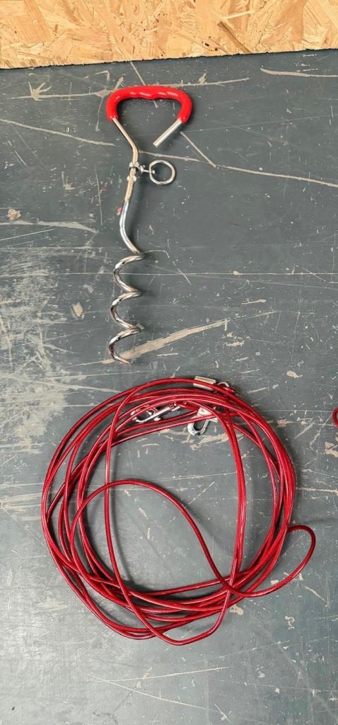 Dog stake & lead brand new. 