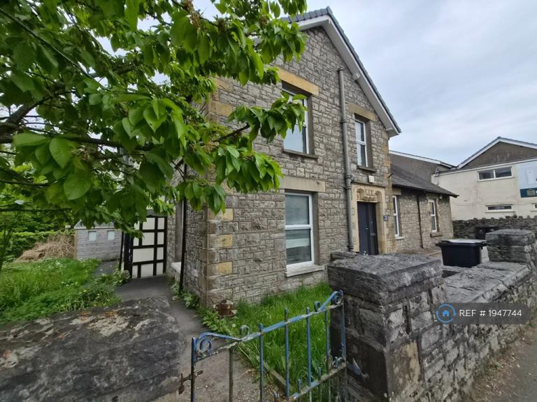 1 bedroom flat in Beetham Road, Milnthorpe, LA7 (1 bed) (#1947744)