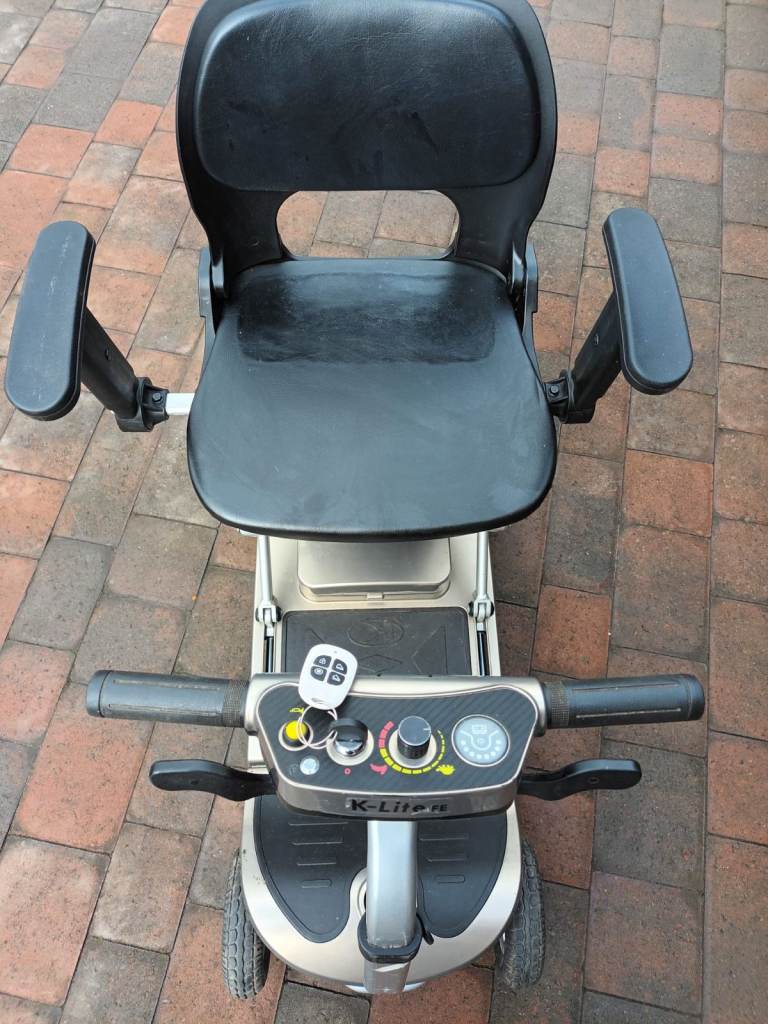 Kymco k lite fe remote auto folding mobility scooter **needs battery**