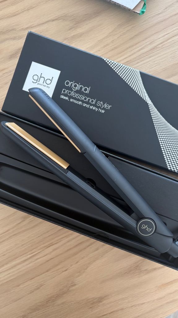 GHD Original Professional Hair Straighteners – Like New