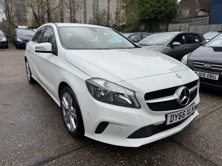 MERCEDES-BENZ A CLASS 1.5 A180d Sport 2016
