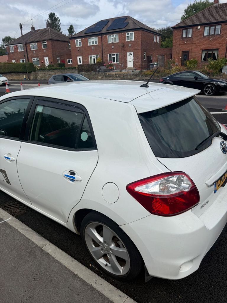 Toyota, AURIS, Hatchback, 2012, Semi-Auto, 1798 (cc), 5 doors