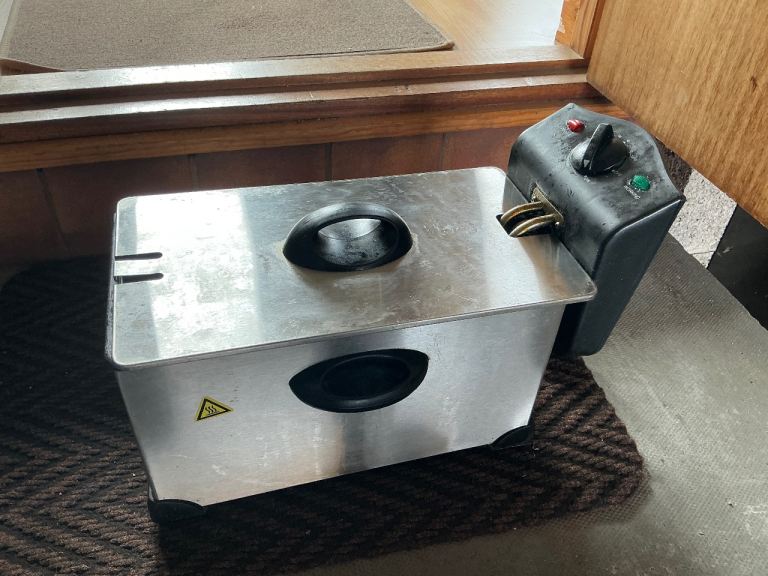 Tower Stainless Steel Deep Fat Fryer – Good Condition