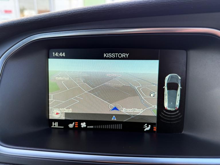 2016 Volvo V40 T2 [122] R DESIGN 5dr Geartronic HATCHBACK Petrol Automatic