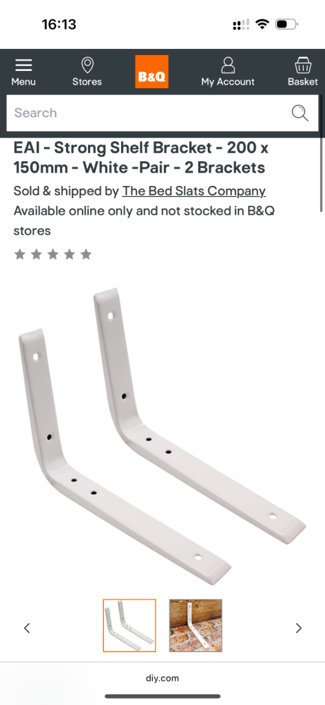 White shelf brackets 20cm x 20 cm 