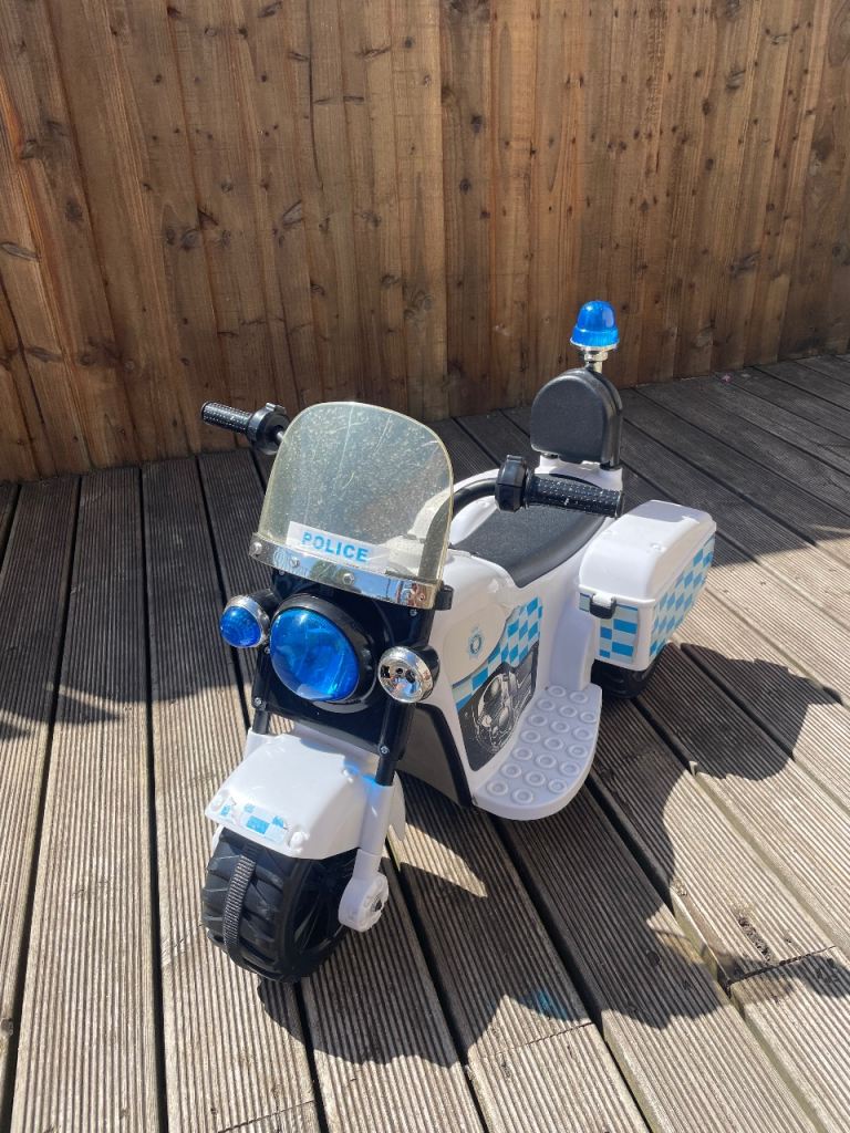 Ride on police bike