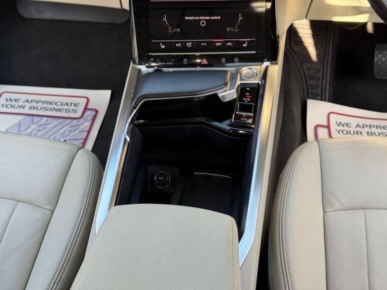 2019 Audi e-tron 55 SUV 5dr Electric Auto quattro 95kWh (408 ps) ESTATE ELECTRIC Automatic