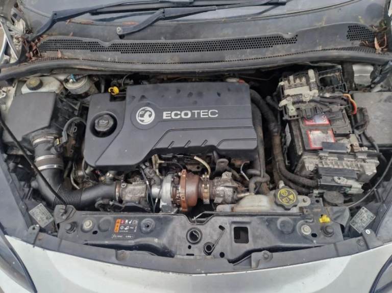 VAUXHALL CORSA E 1.3 DIESEL, ENGINE CODE B13DTC.