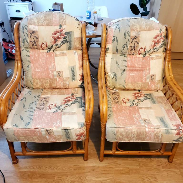 Pair of Rattan Conservatory Chairs & Matching 2-Seater Sofa – Good Condition