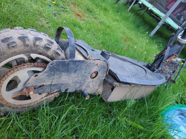 Electric scooter 