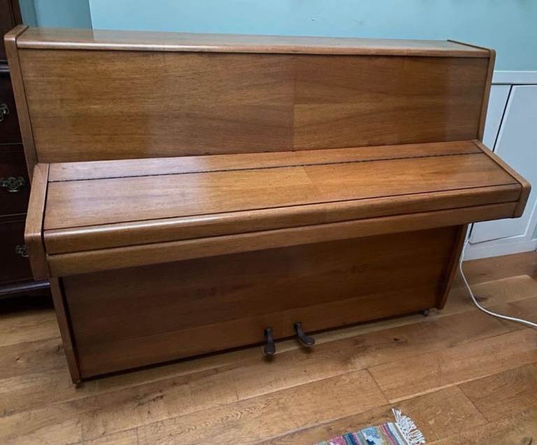Knight K6 upright piano lovely Oak quarter sawn solid panels *celeste quiet practice function'