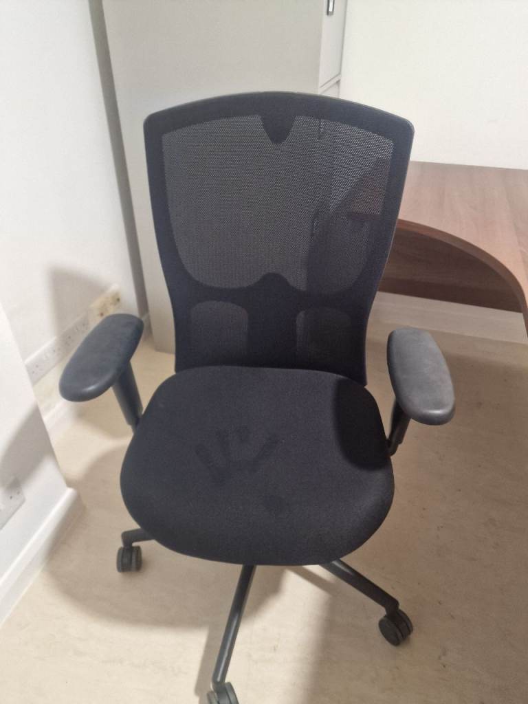 Office chairs. ×200 available 