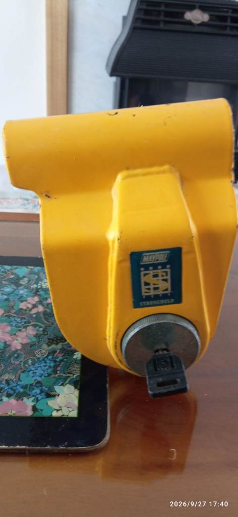 Maypole Stronghold Hitch Clamp For Caravan