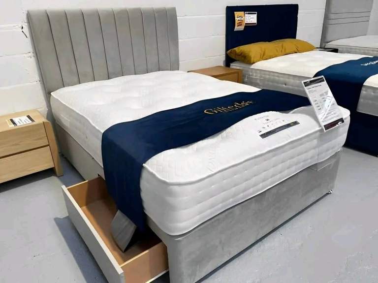 Exclusive Discounted Deal / Double Divan Bed 4FT6 / Mattress Included ::