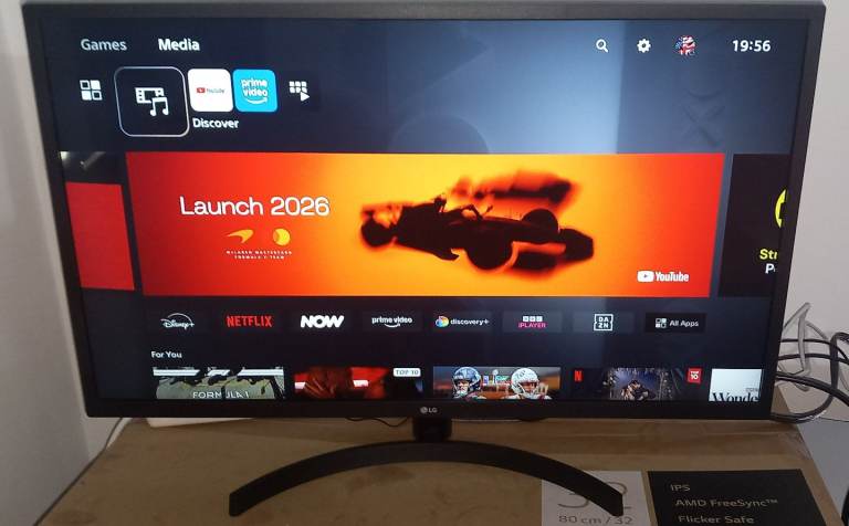 LG monitor 32inch