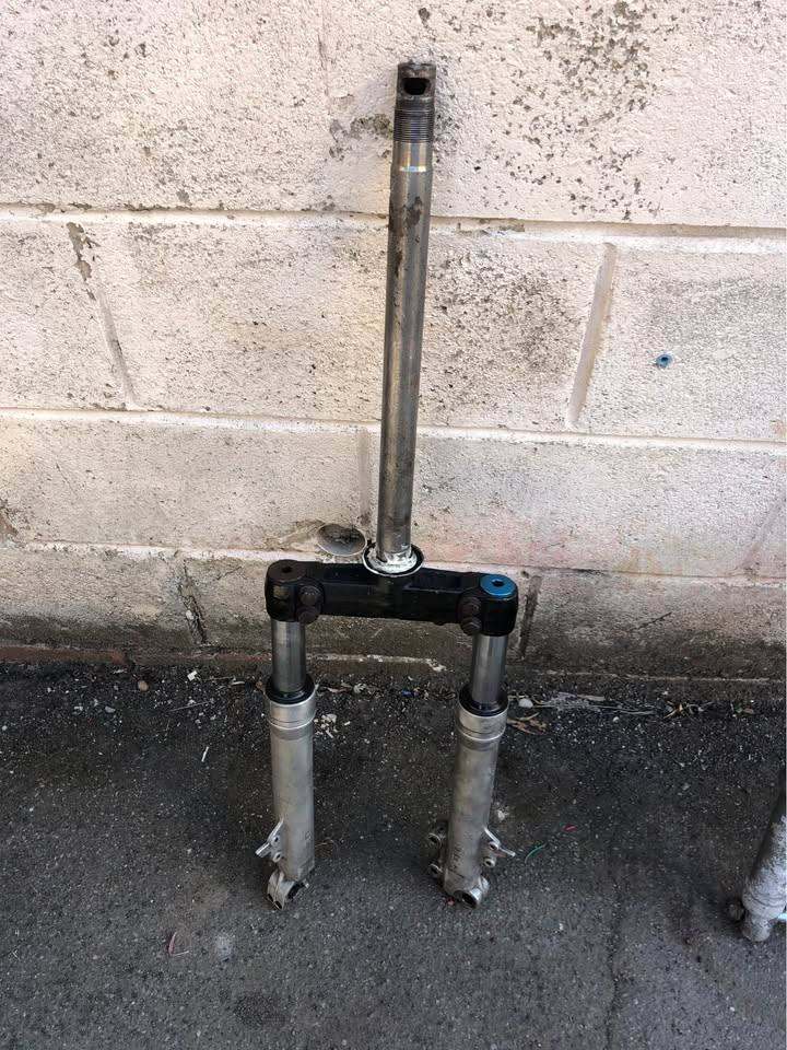 Piaggio Gilera front forks blue top