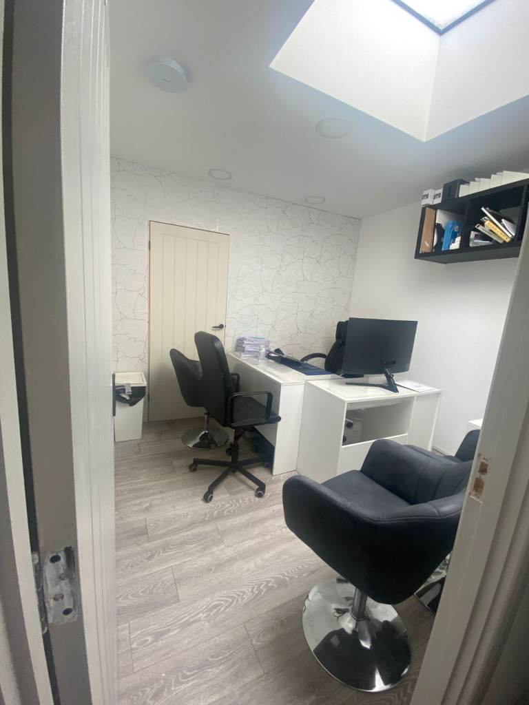 Mile End Road Office E1 4TT 