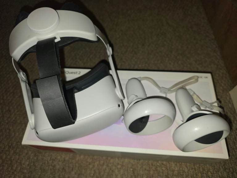 Meta quest 2 & docking station with original boxes