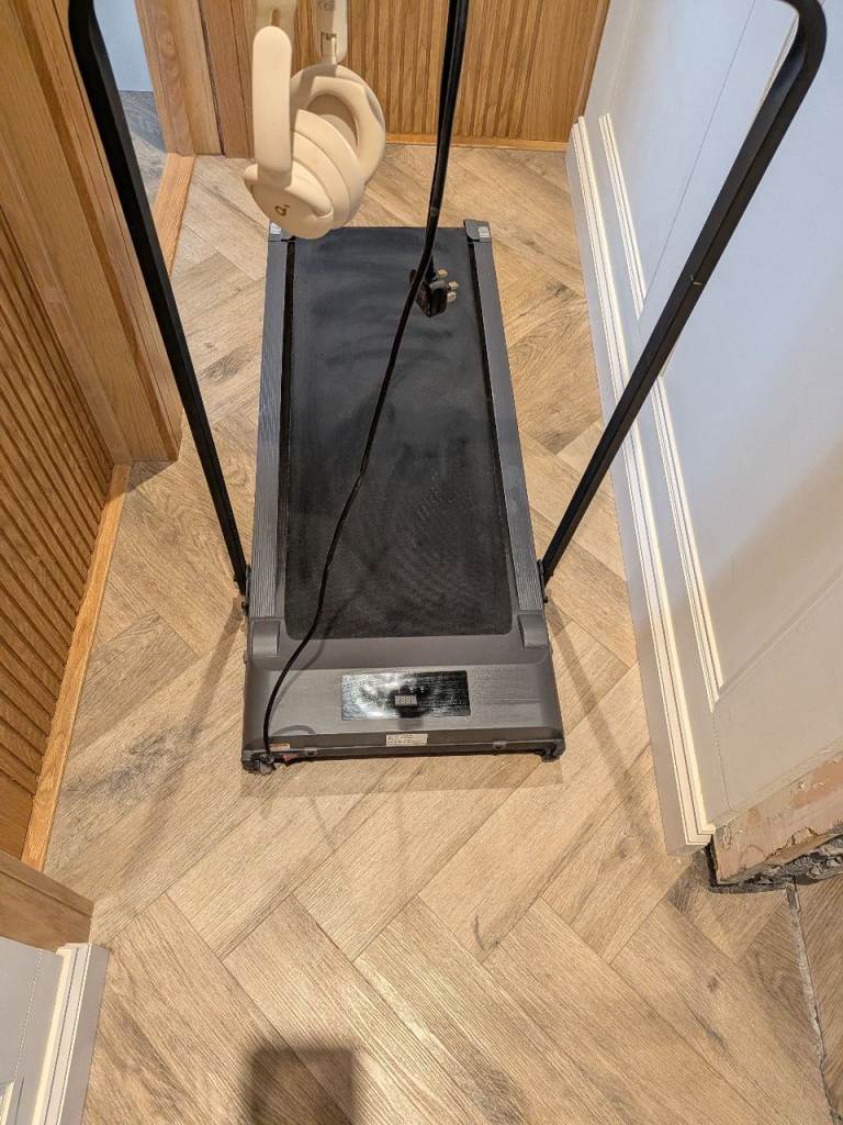 Walking pad treadmill with handle and remote
