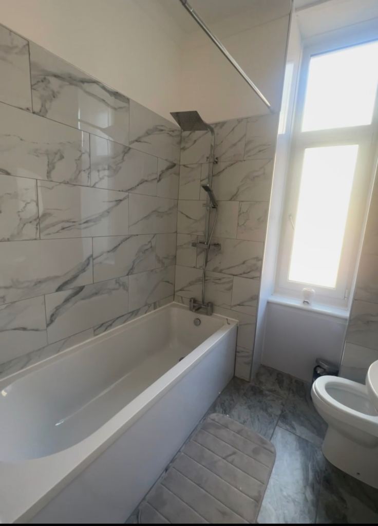 Large double room available, bay windows, Southside Glasgow 