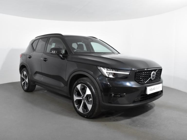VOLVO XC40 2.0 B4P Plus Dark 5dr Auto